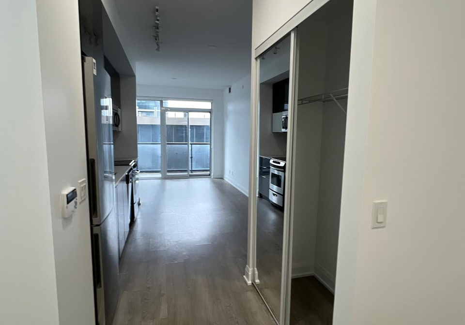 56-annie-craig-drive-etobicoke-ontario-w12555478