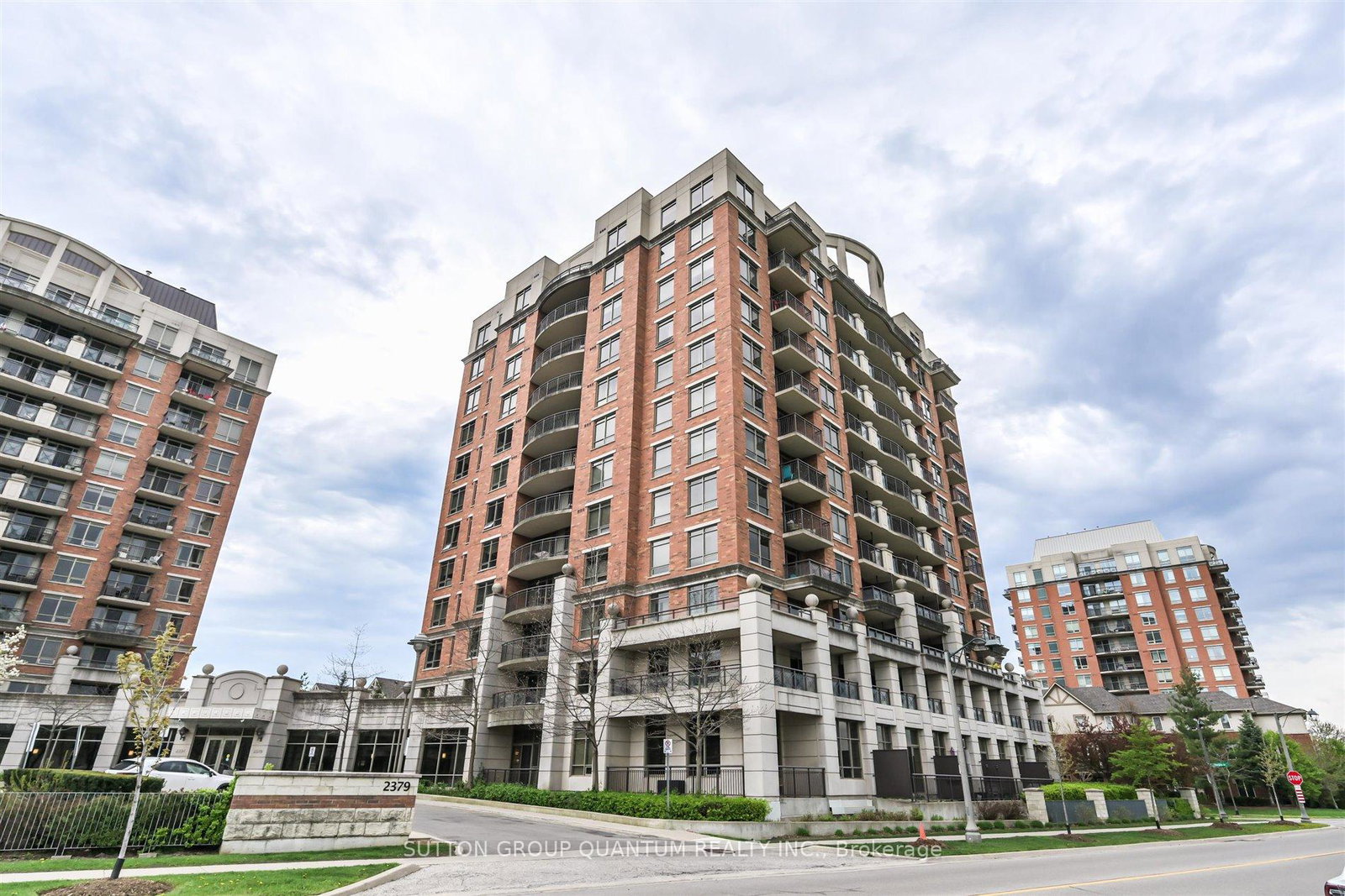 2379-central-park-drive-oakville-ontario-w12556200