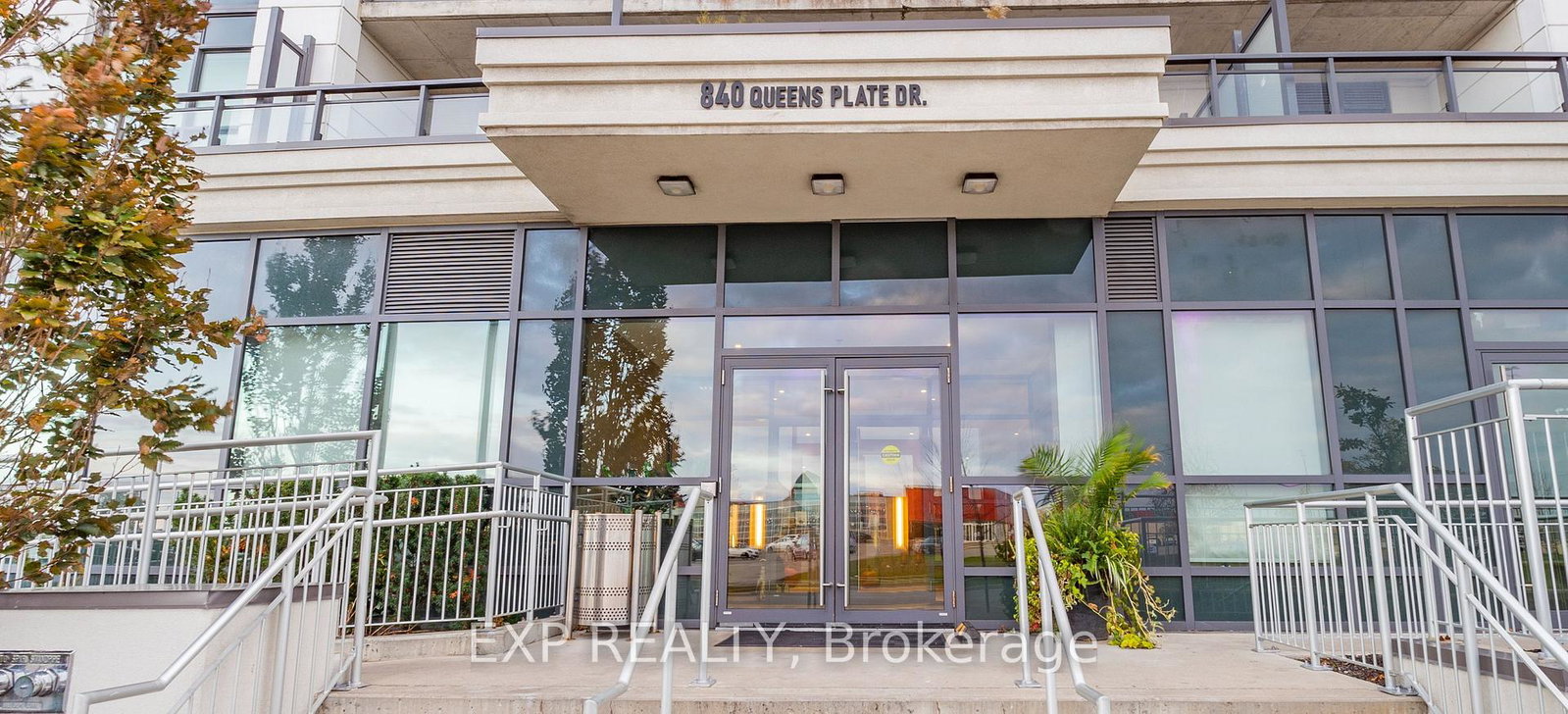 840-queens-plate-drive-etobicoke-ontario-w12556346