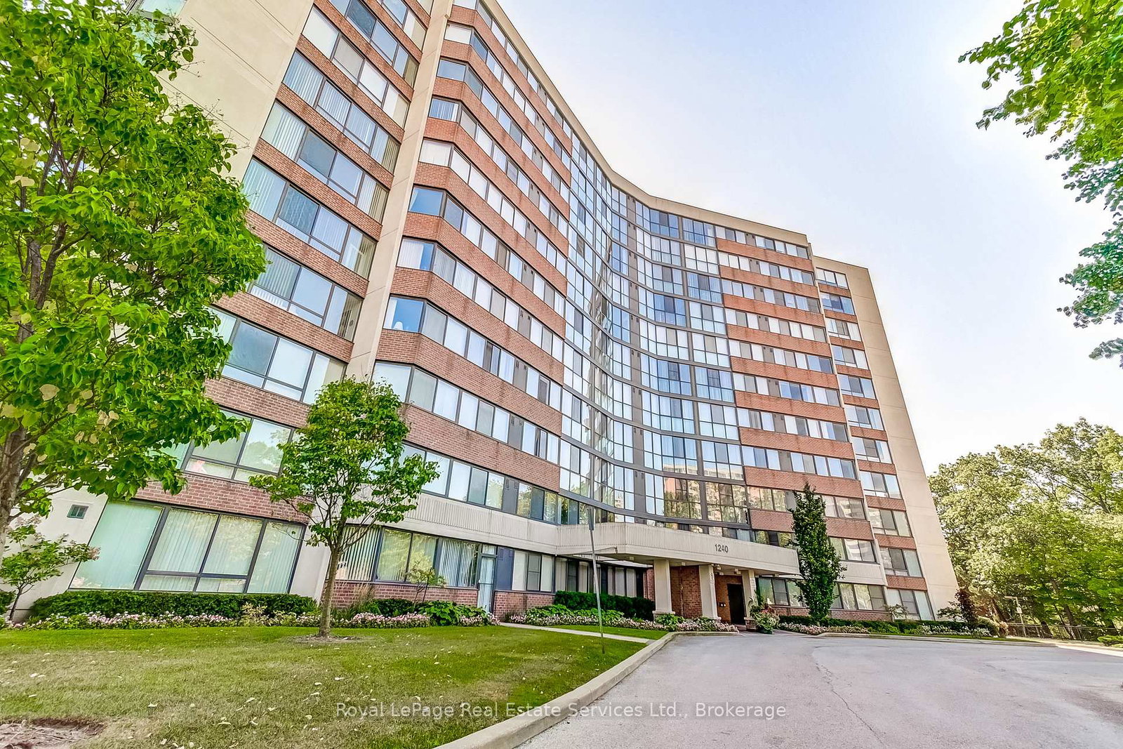 1240-marlborough-court-oakville-ontario-w12556362