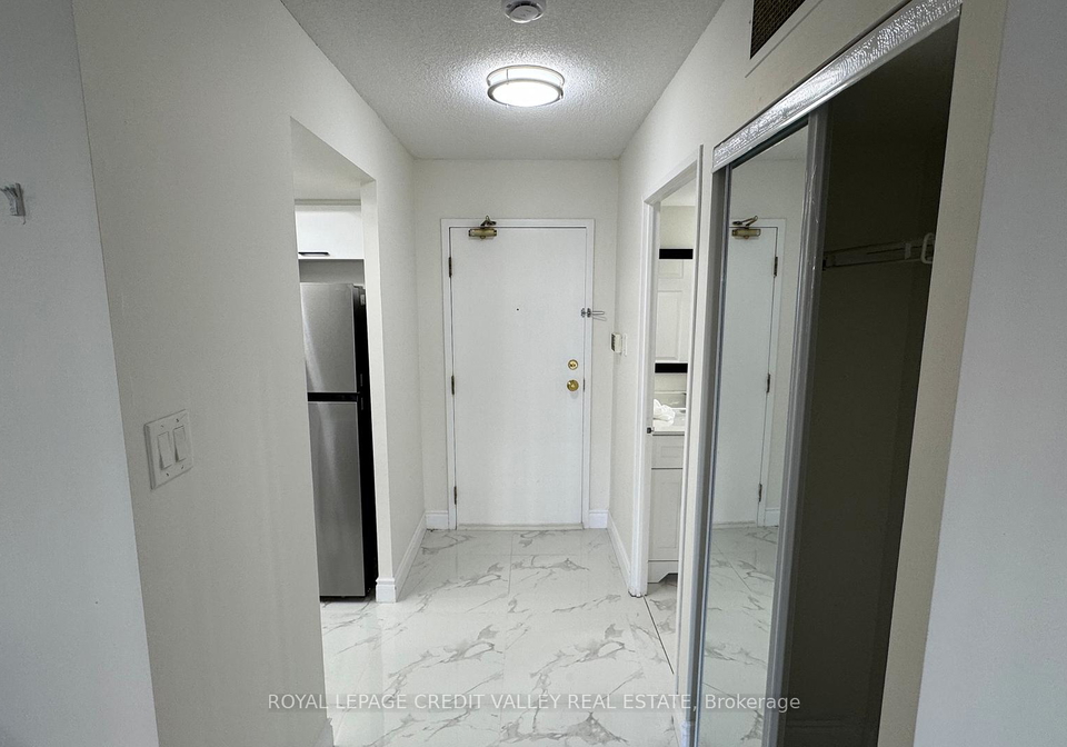 285-enfield-place-mississauga-ontario-w12556624