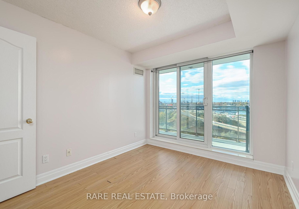 2121-lakeshore-boulevard-w-etobicoke-ontario-w12556706
