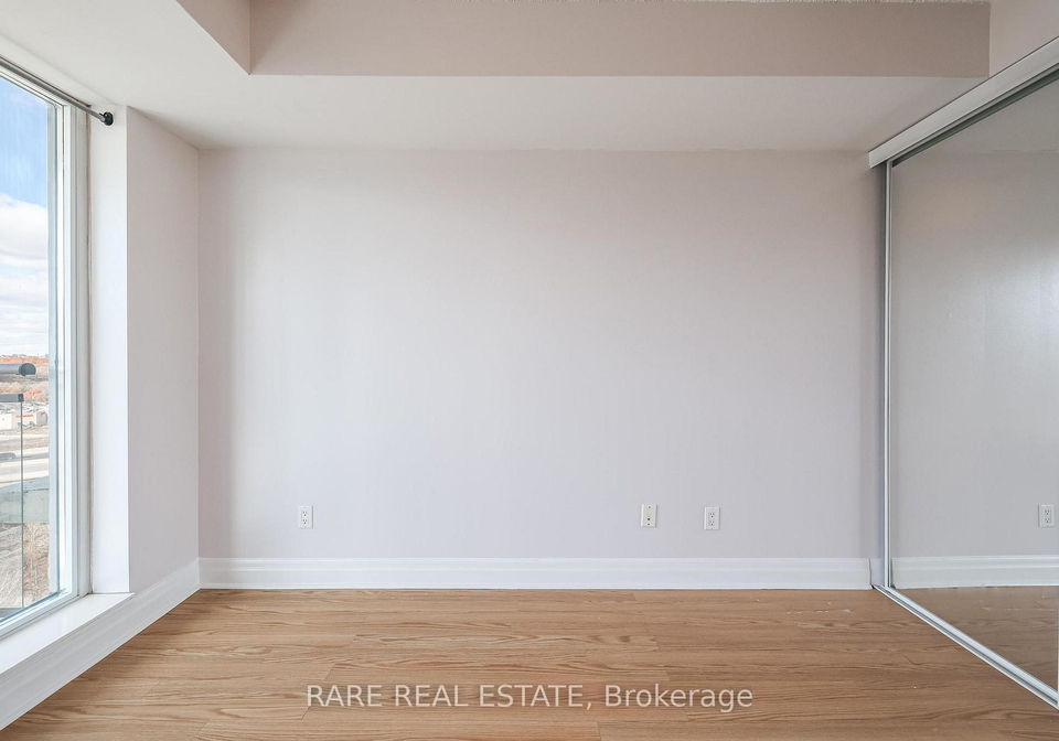 2121-lakeshore-boulevard-w-etobicoke-ontario-w12556706