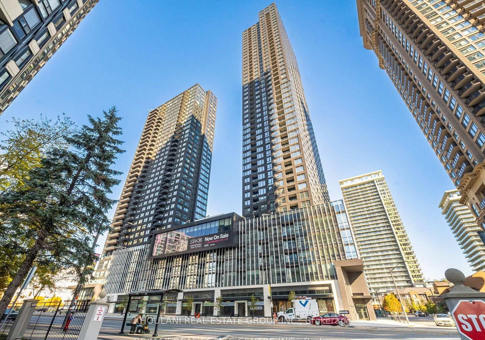 395-square-one-drive-mississauga-ontario-w12556842