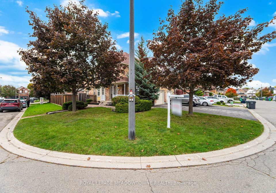1137-meadowgrove-court-mississauga-ontario-w12557220
