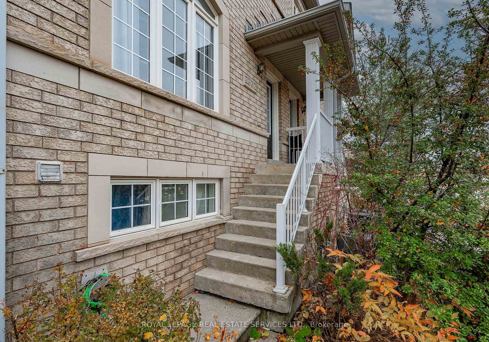 2332-sutton-drive-burlington-ontario-w12557232