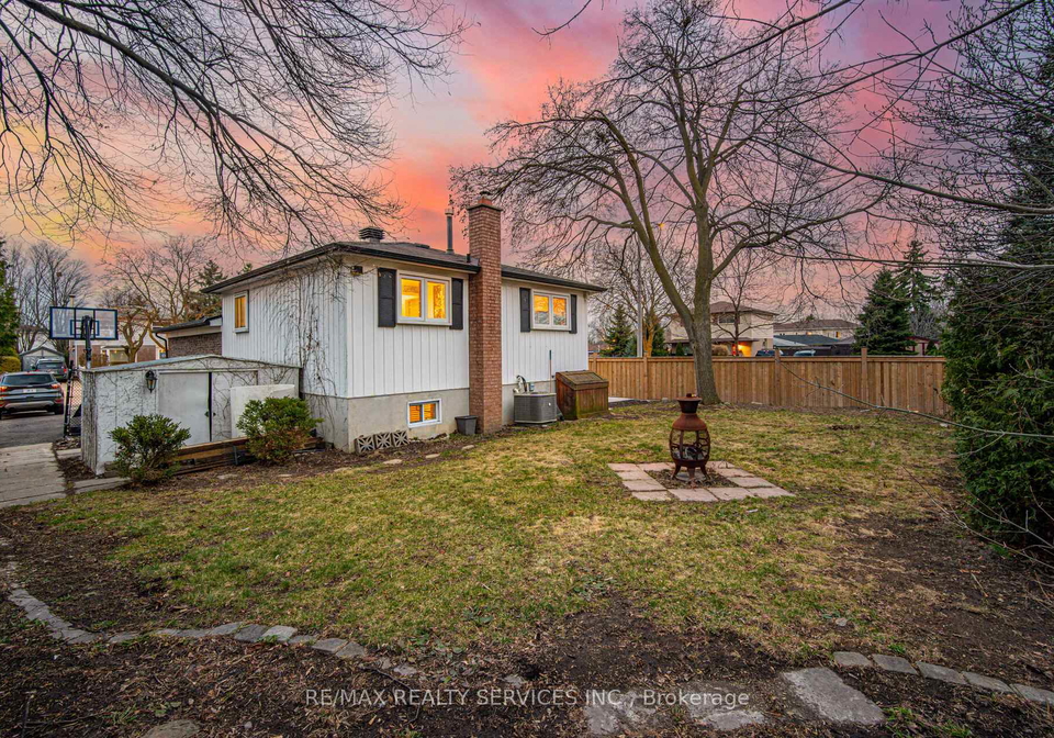 8-reigate-avenue-brampton-ontario-w12557814