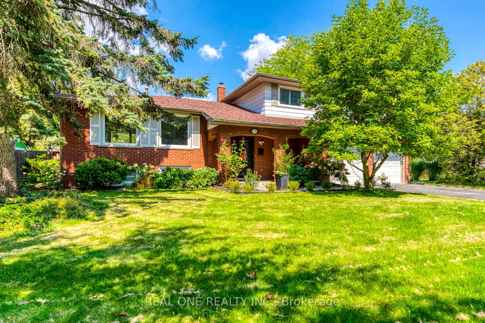 2231-all-saints-crescent-oakville-ontario-w12558898