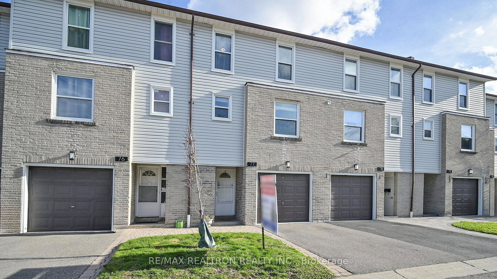2440-bromsgrove-road-mississauga-ontario-w12559344