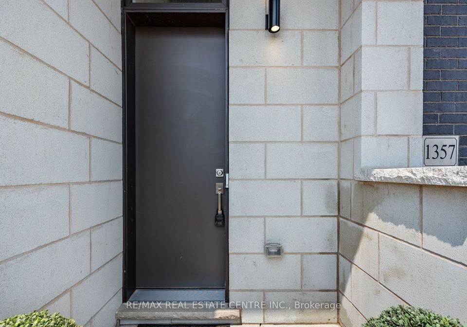 1357-shevchenko-boulevard-oakville-ontario-w12559838