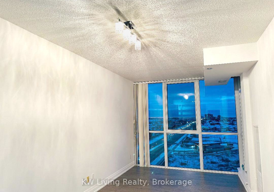 75-eglinton-avenue-w-mississauga-ontario-w12560786