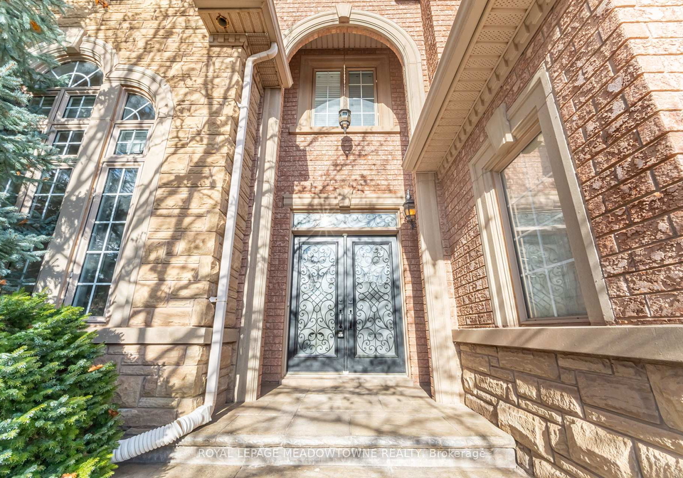 2459-meadowridge-drive-oakville-ontario-w12560802