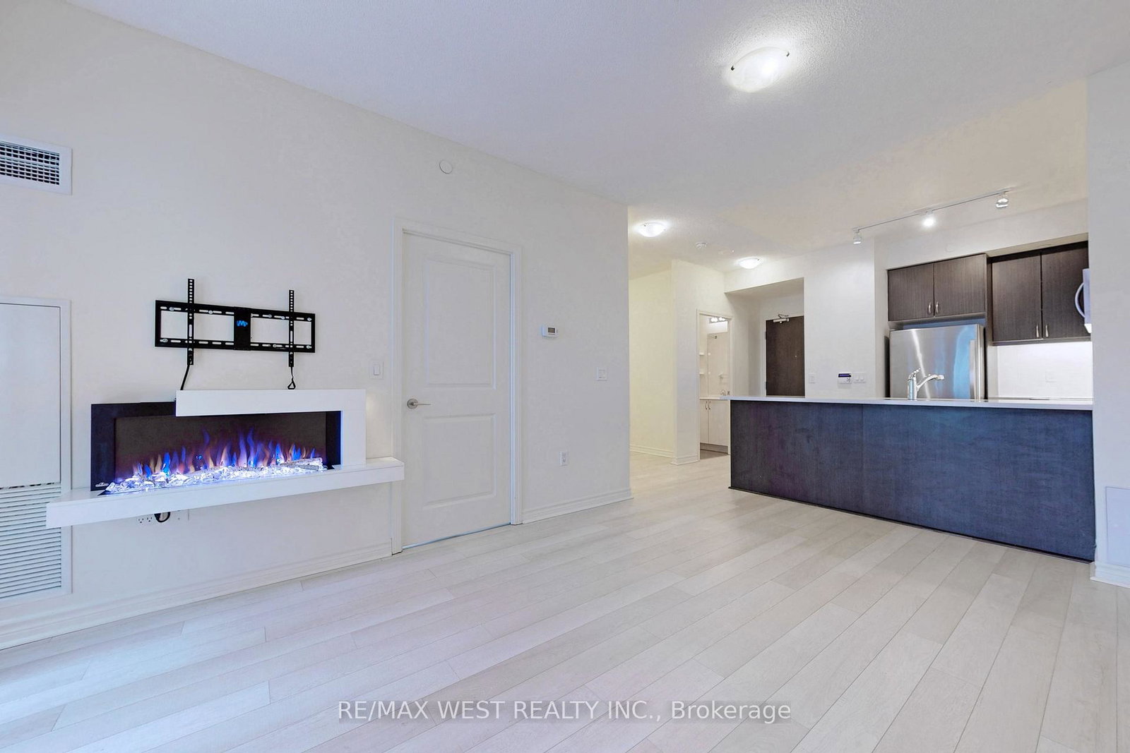 39-annie-craig-drive-etobicoke-ontario-w12560832