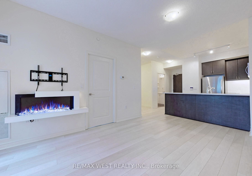 39-annie-craig-drive-etobicoke-ontario-w12560832