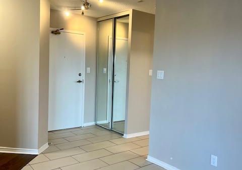 1001-cedarglen-gate-mississauga-ontario-w12560878