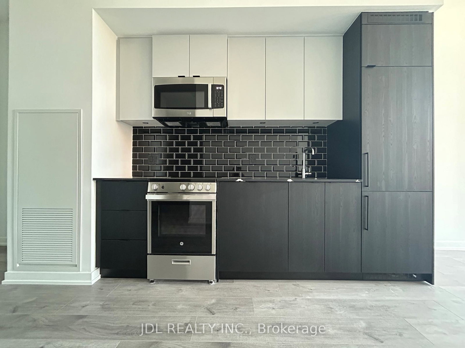 285-dufferin-street-toronto-ontario-w12560884