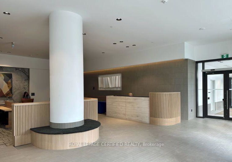 395-square-one-drive-mississauga-ontario-w12560912