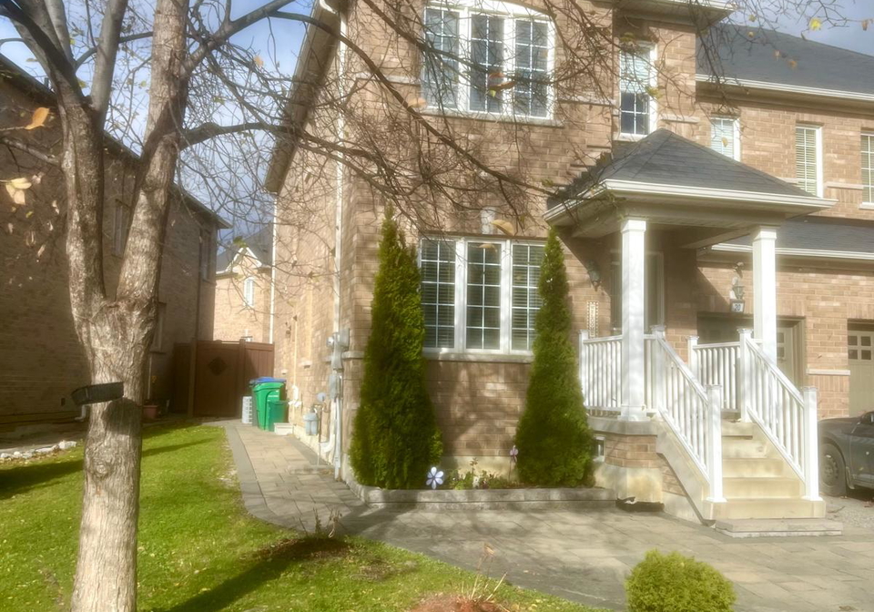 20-wynview-street-brampton-ontario-w12561054