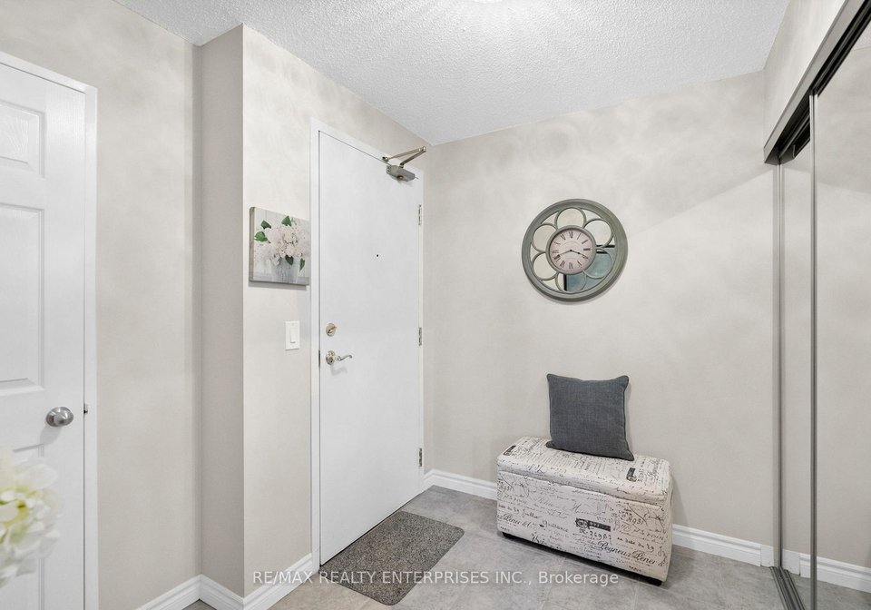 2300-parkhaven-boulevard-oakville-ontario-w12561350