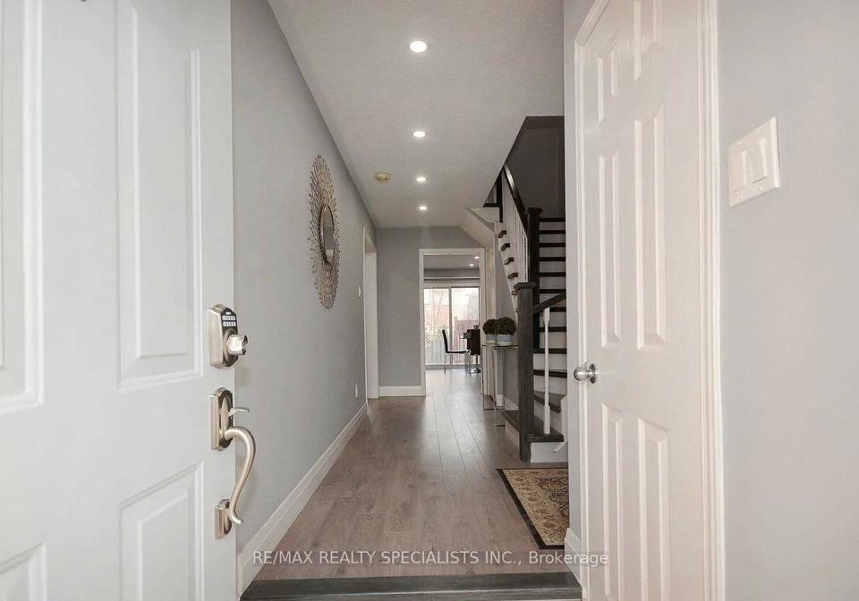 2207-ridge-landing-e-oakville-ontario-w12562112