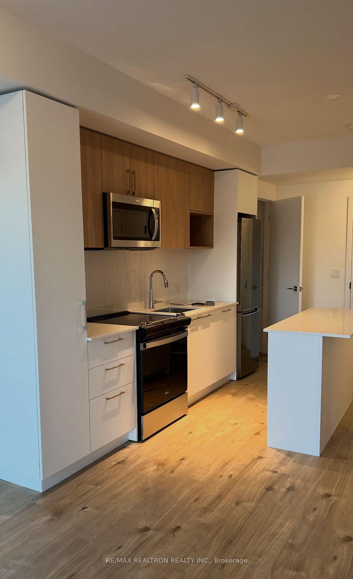 500-plains-road-e-burlington-ontario-w12562240