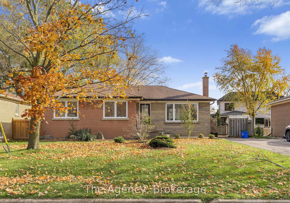 496-pineland-avenue-oakville-ontario-w12563668