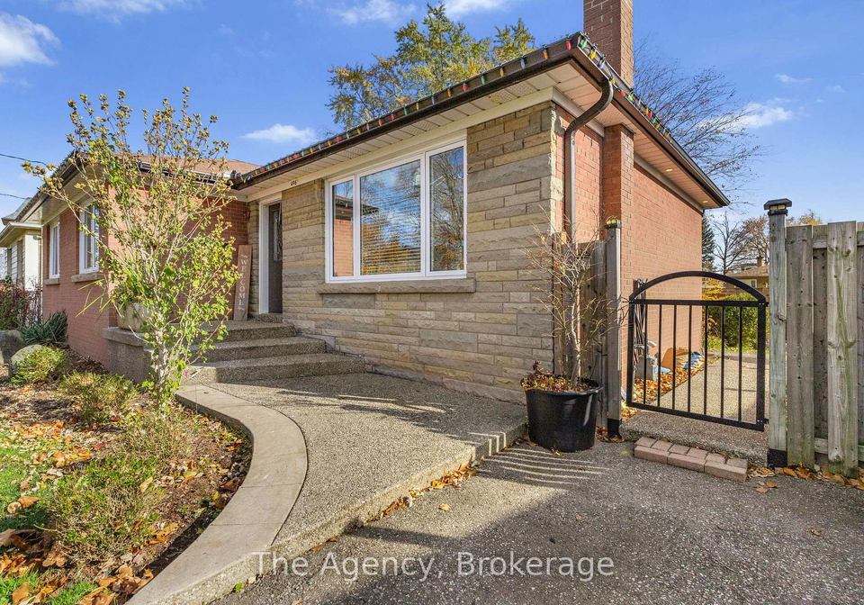 496-pineland-avenue-oakville-ontario-w12563668