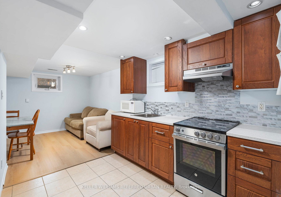 39-cayuga-avenue-toronto-ontario-w12564098