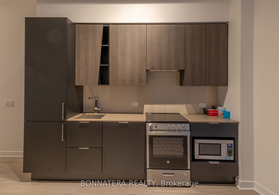 3900-confederation-parkway-mississauga-ontario-w12564594