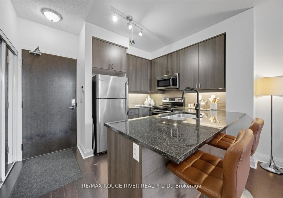 1185-the-queensway-avenue-etobicoke-ontario-w12565870
