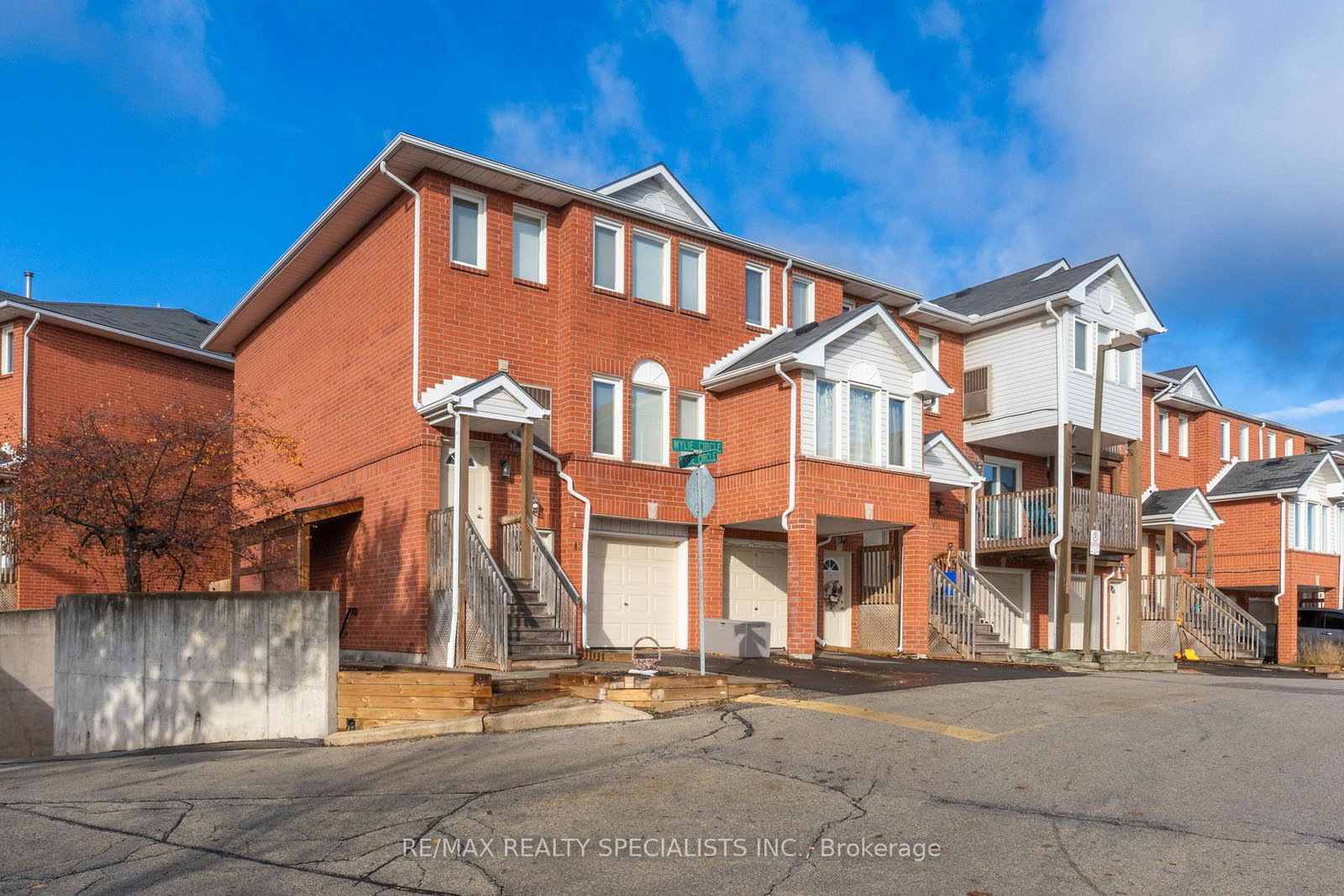 43-wylie-circle-halton-hills-ontario-w12565914