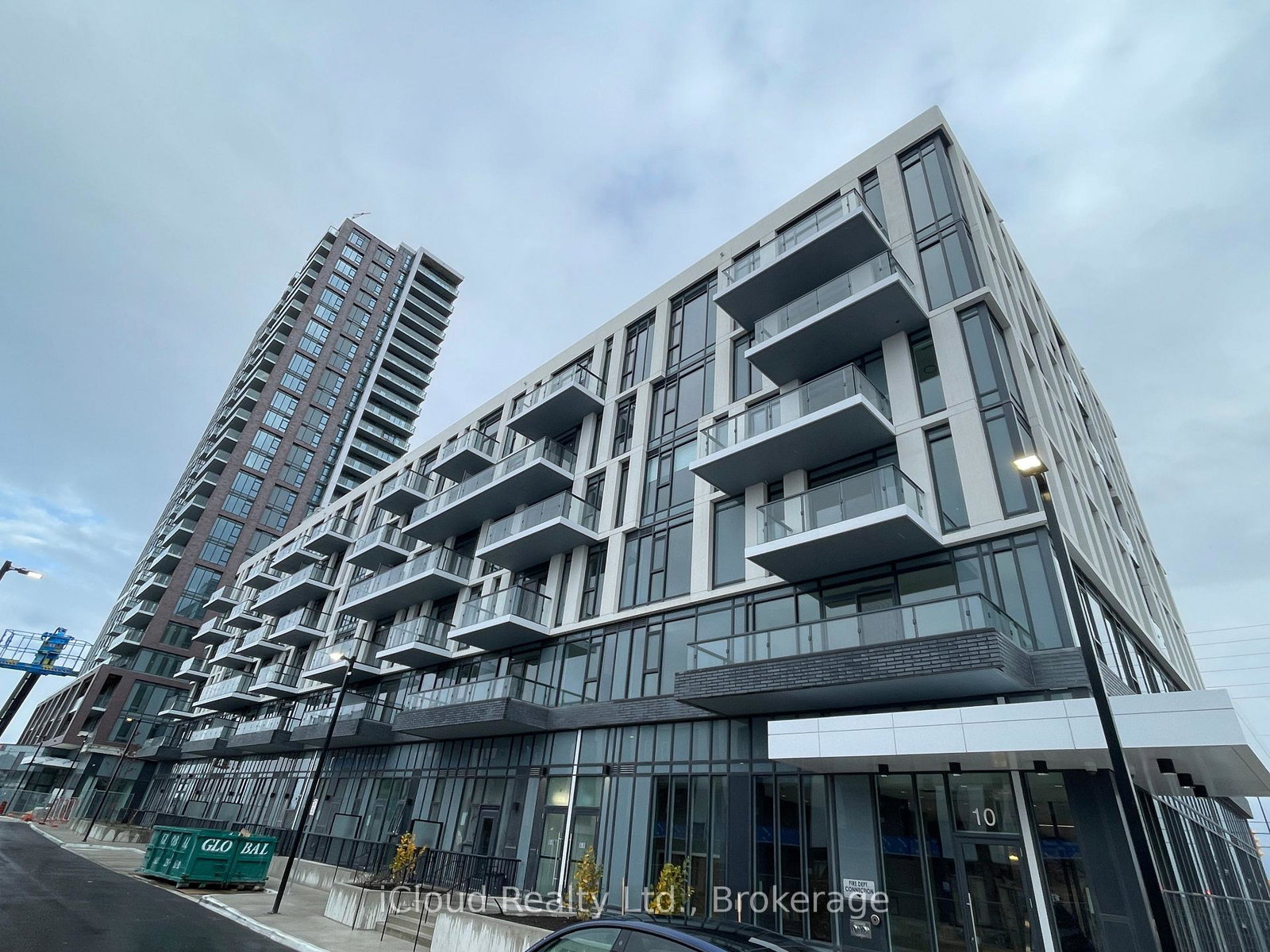 10-lagerfeld-drive-e-brampton-ontario-w12566142