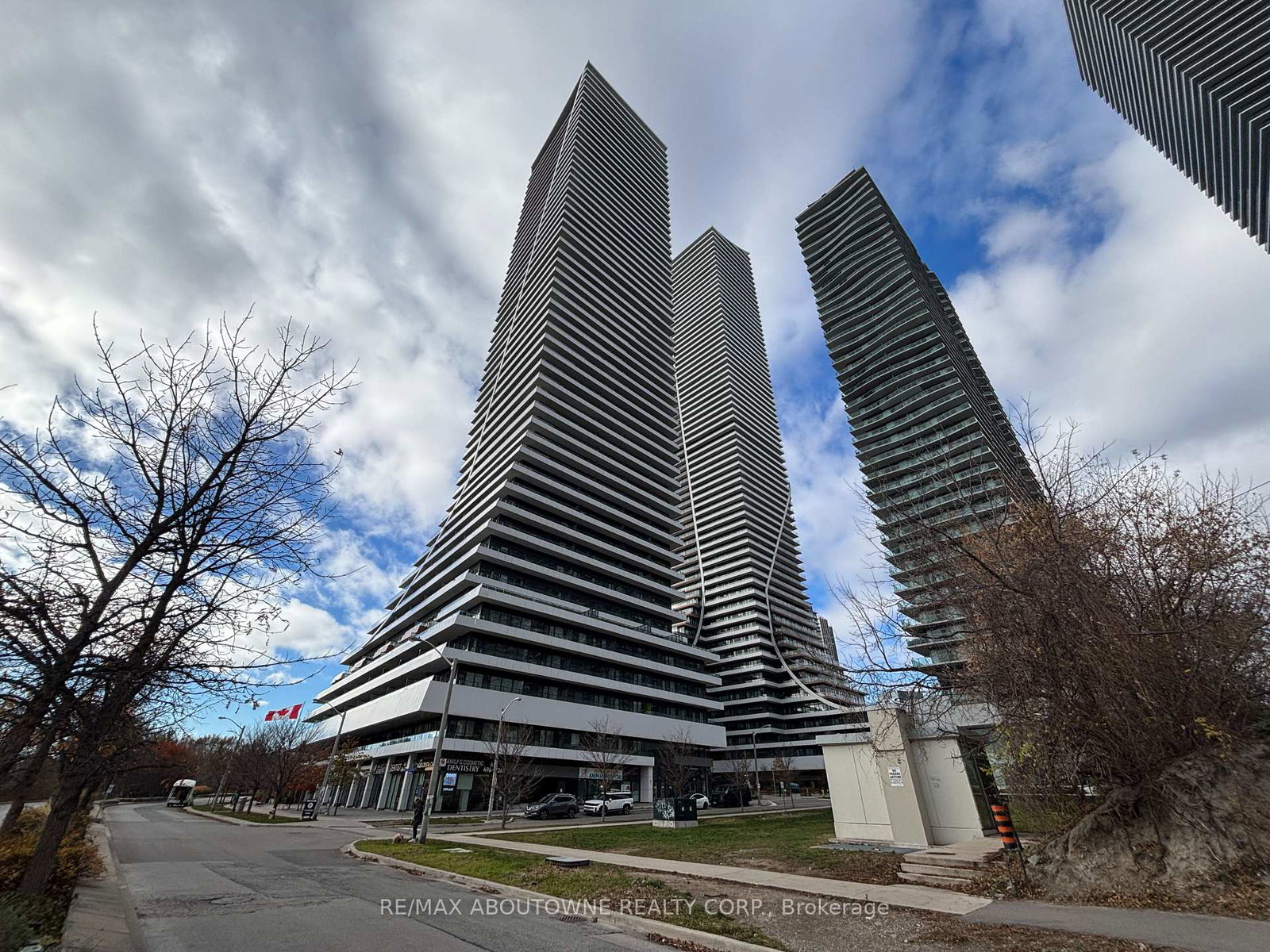 20-shore-breeze-drive-etobicoke-ontario-w12566146