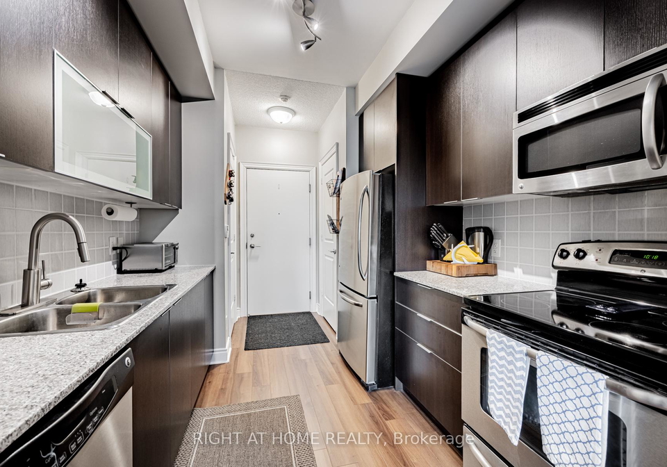 16-brookers-lane-etobicoke-ontario-w12566452