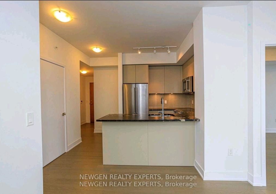 30-shore-breeze-drive-etobicoke-ontario-w12566466