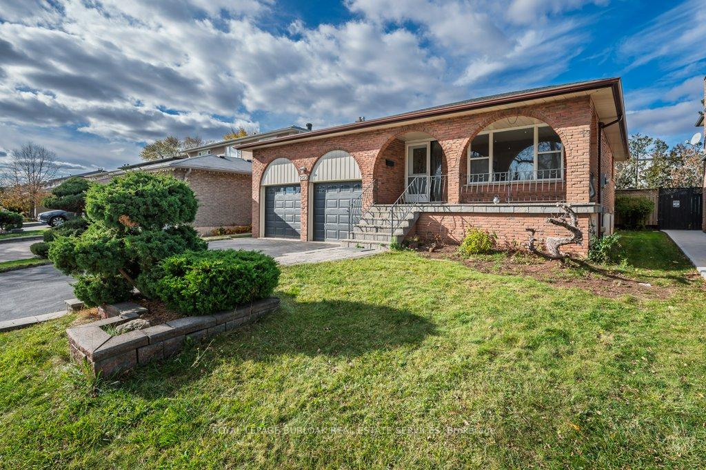 2523-waterford-street-oakville-ontario-w12567382