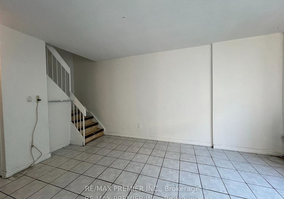 10-eddystone-avenue-york-ontario-w12568844