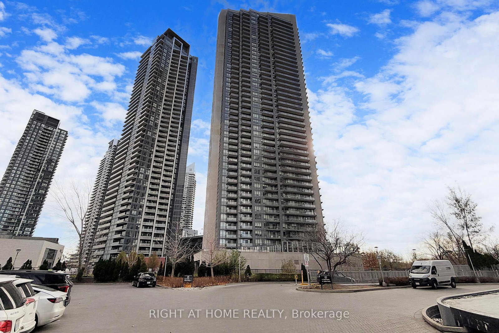 36-park-lawn-road-etobicoke-ontario-w12569138