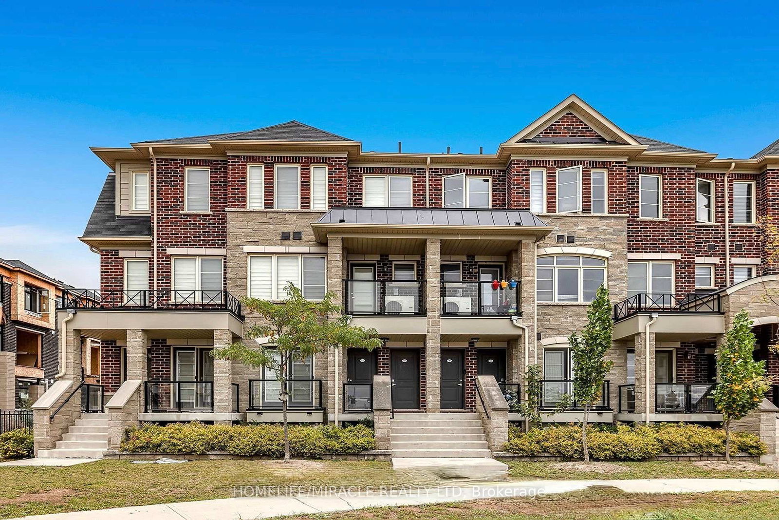 200-veterans-drive-brampton-ontario-w12569188