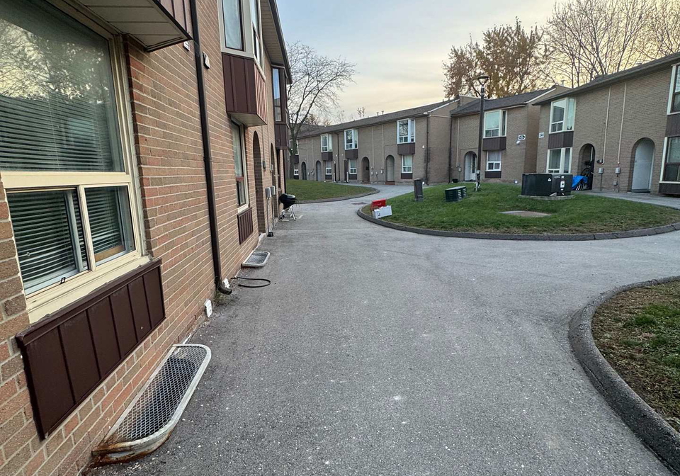 246-john-garland-main-boulevard-etobicoke-ontario-w12569586