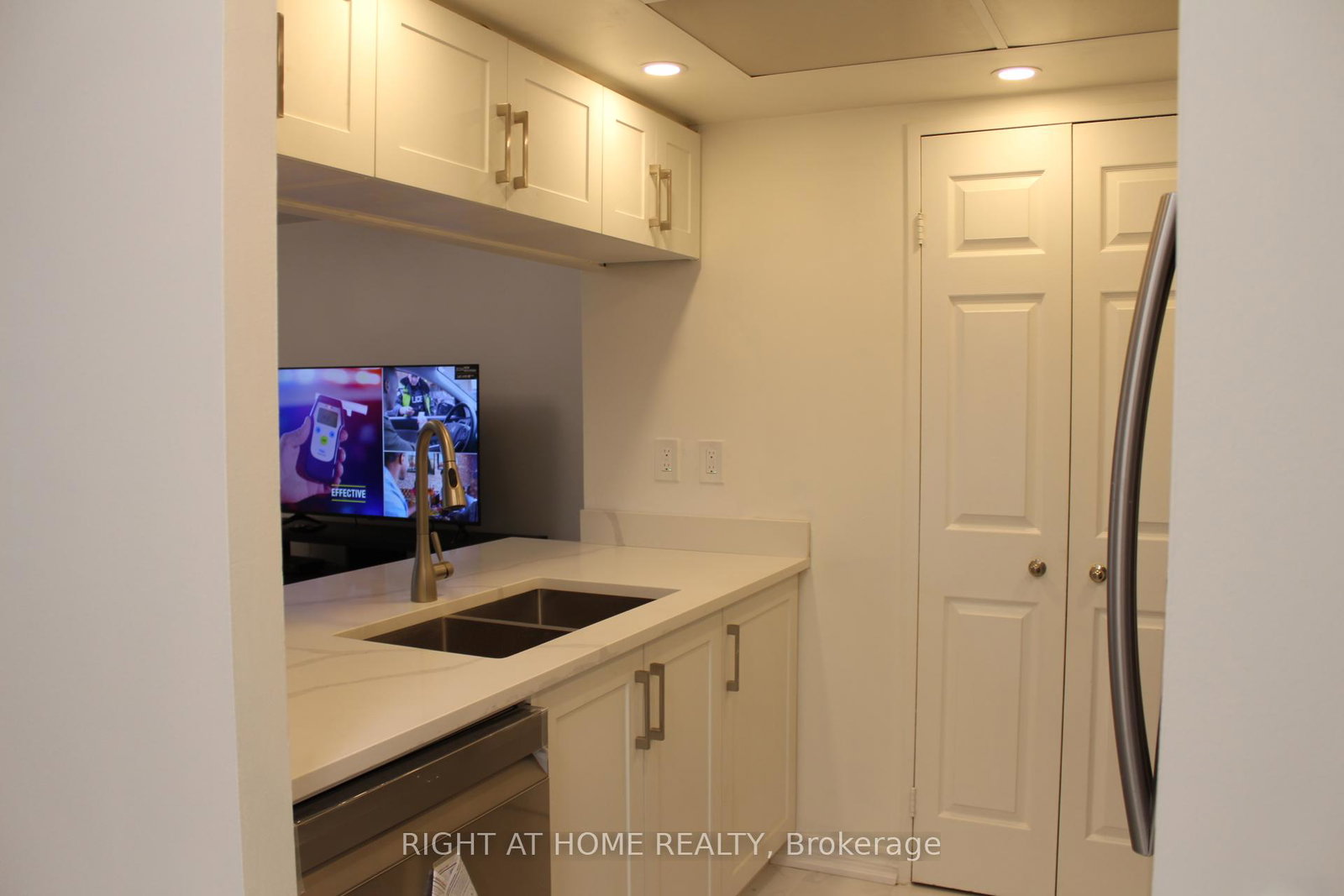 285-enfield-place-mississauga-ontario-w12569692