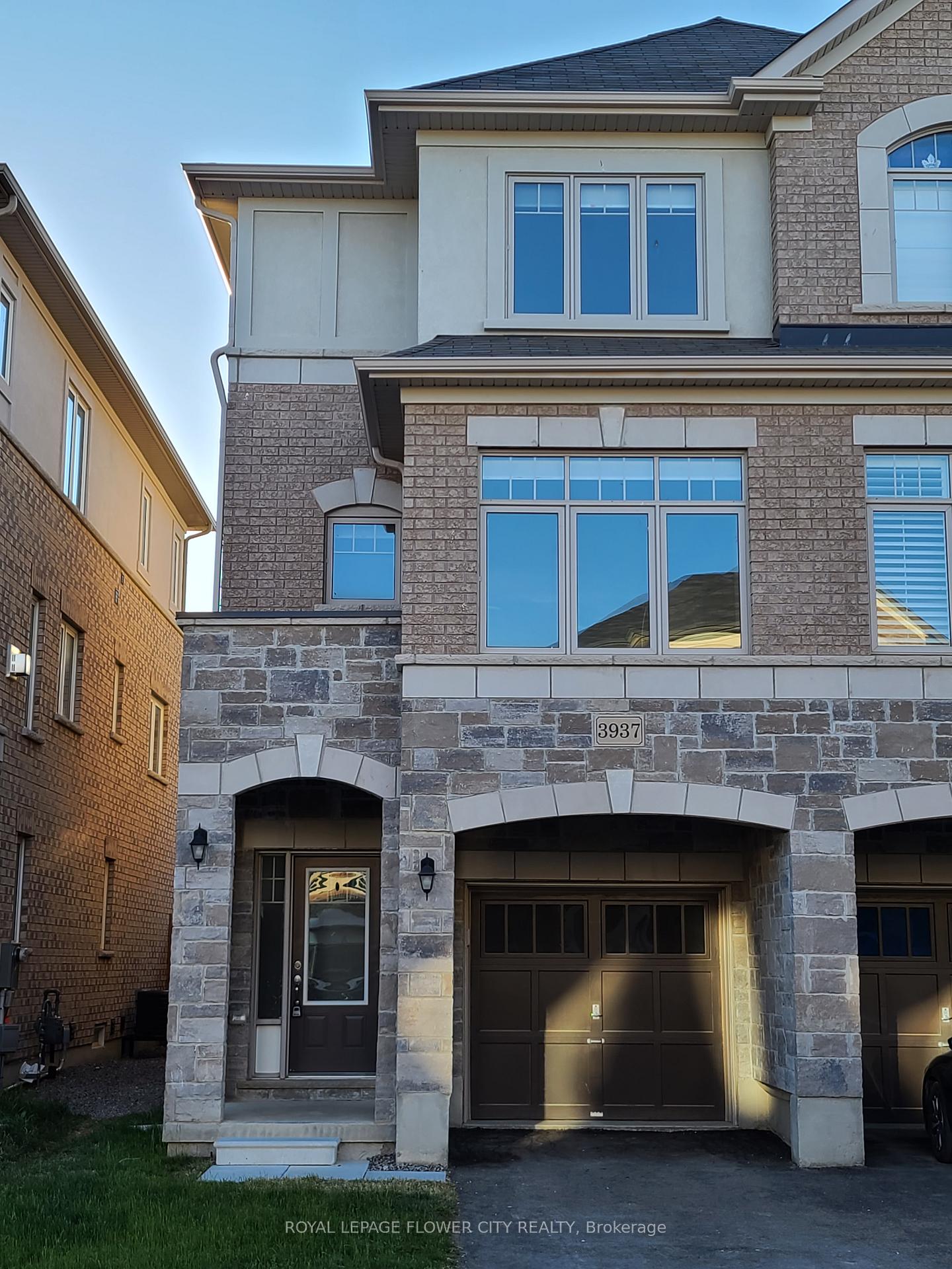 3937-tufgar-crescent-burlington-ontario-w12570096