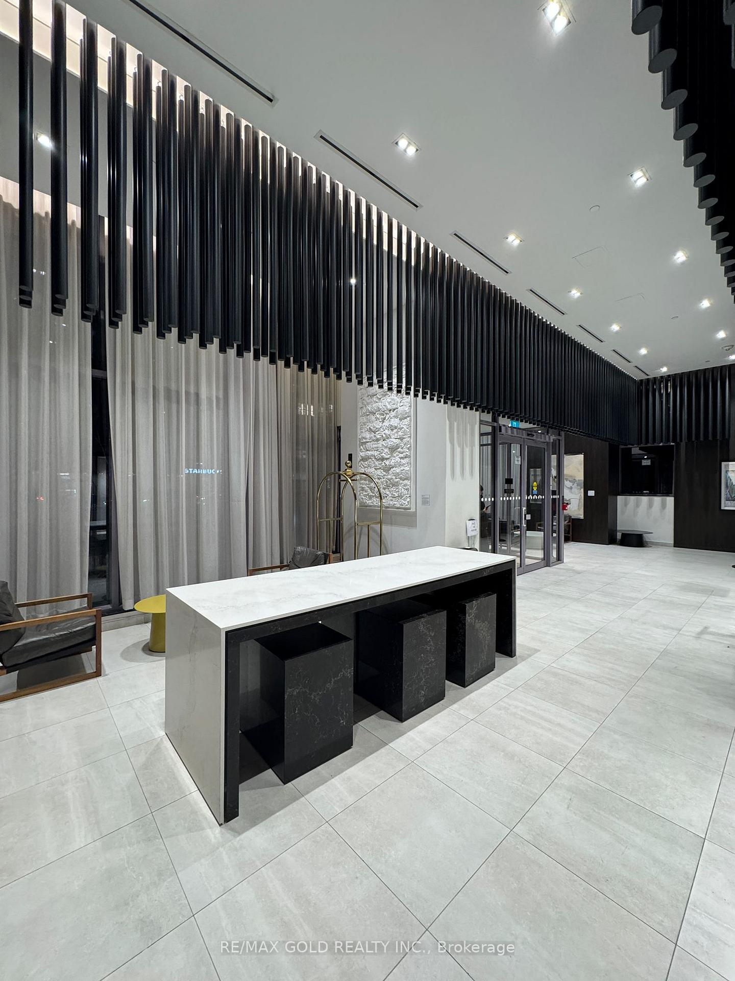 4065-confederation-parkway-mississauga-ontario-w12570480