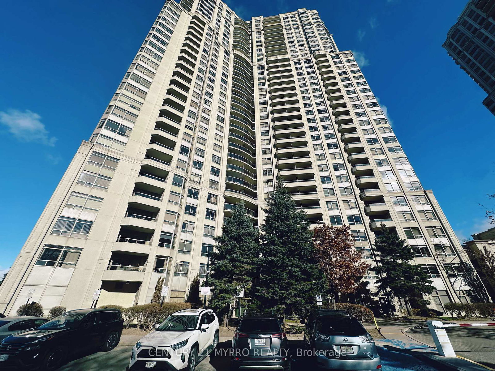 35-kingsbridge-garden-circle-mississauga-ontario-w12570662