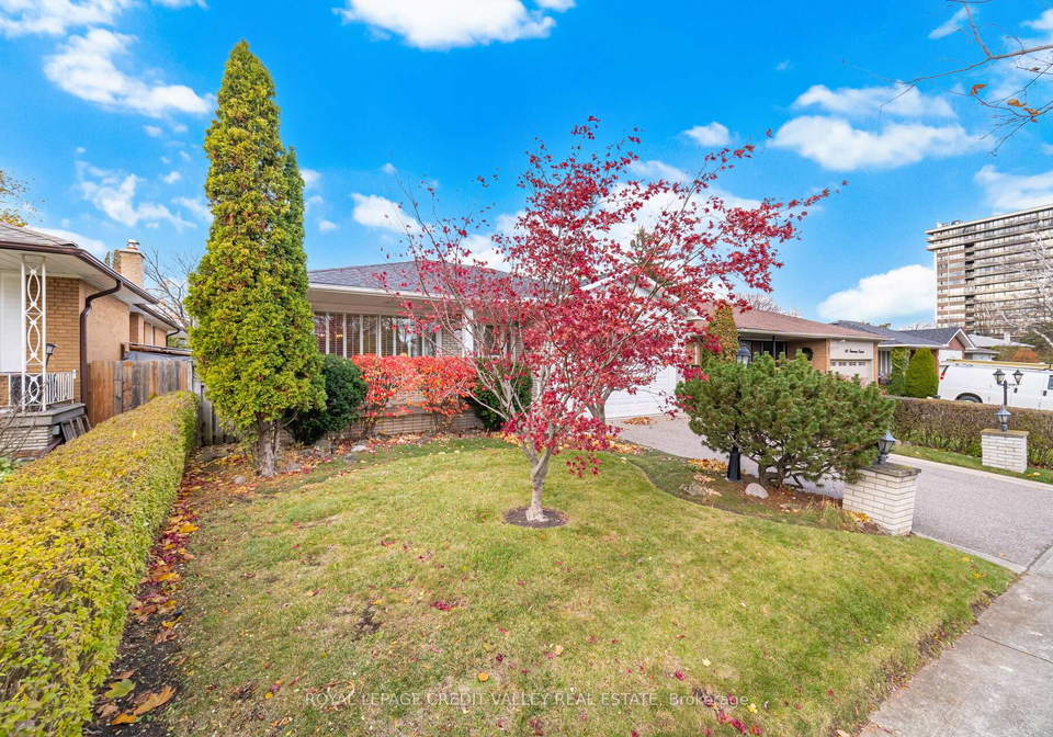 1017-streamway-crescent-mississauga-ontario-w12570950
