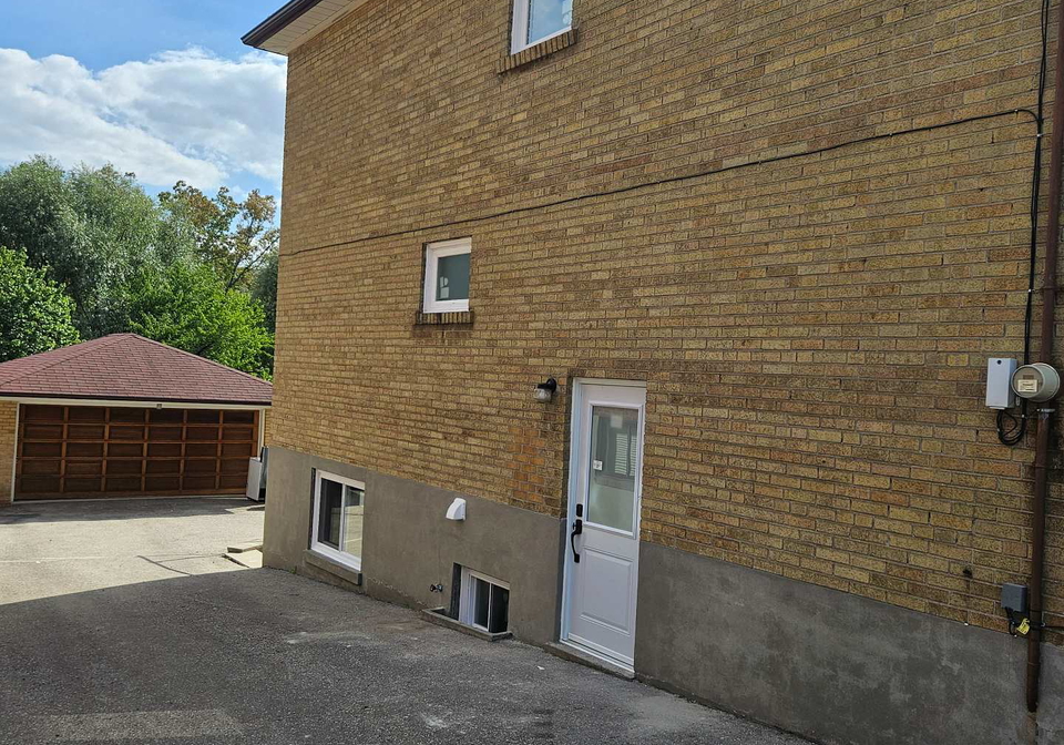 49-gotham-court-north-york-ontario-w12571086