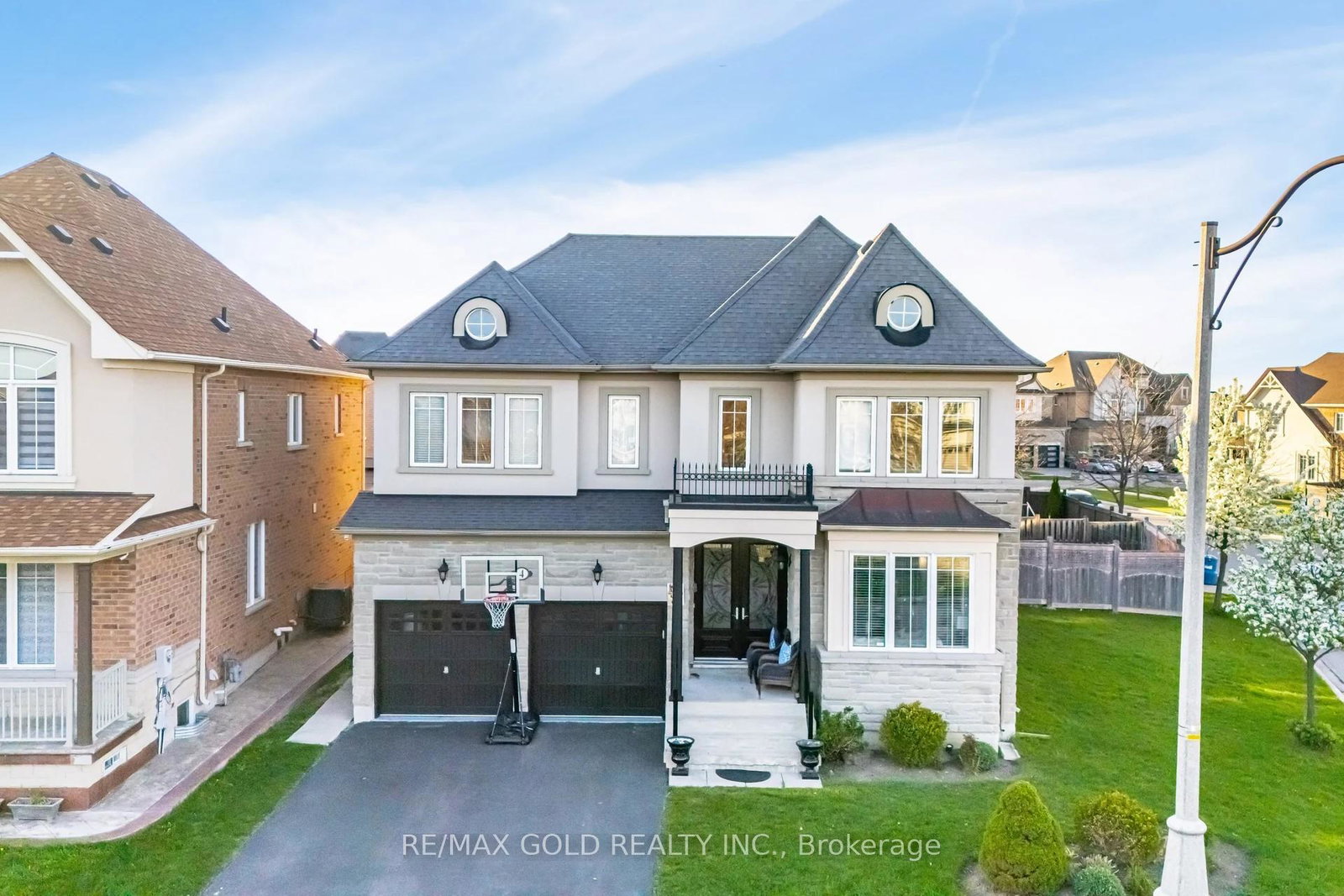 4-fanfare-place-brampton-ontario-w12571482