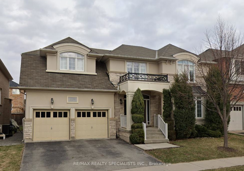 2239-devonshire-crescent-oakville-ontario-w12571548