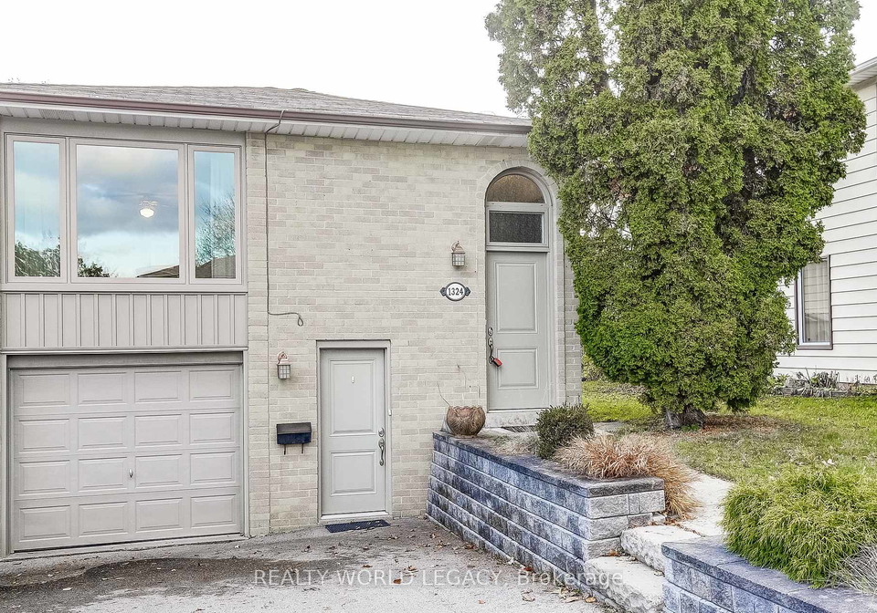 1324-consort-crescent-burlington-ontario-w12571916