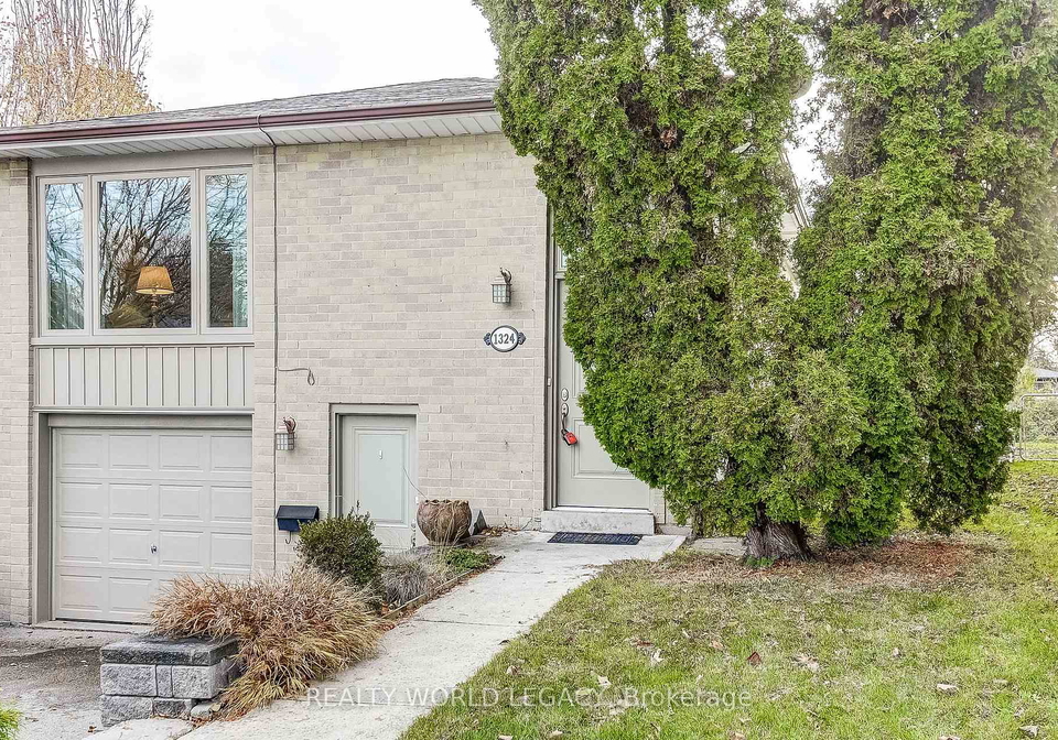 1324-consort-crescent-burlington-ontario-w12571916